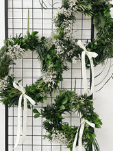 Load image into Gallery viewer, Omakase Christmas Wreath
