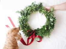 Load image into Gallery viewer, Sustainable Christmas Wreath
